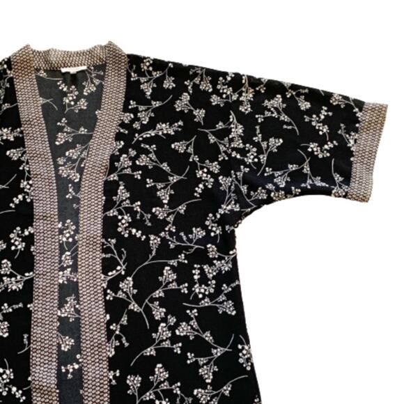 Maurices Kimono Top Open Front Mixed Print Black White Top Kimono Small Medium - Picture 9 of 16